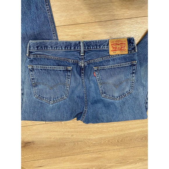 Men's Levi Strauss Blue Jeans 505 Style 36x34 Medium Wash - Picture 4 of 9